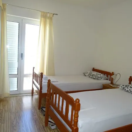 Paradise Apartment *