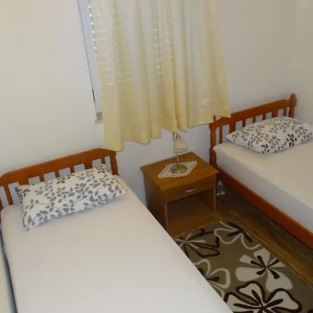 Апартаменти Paradise *