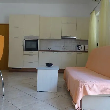 Апартаменти Paradise *